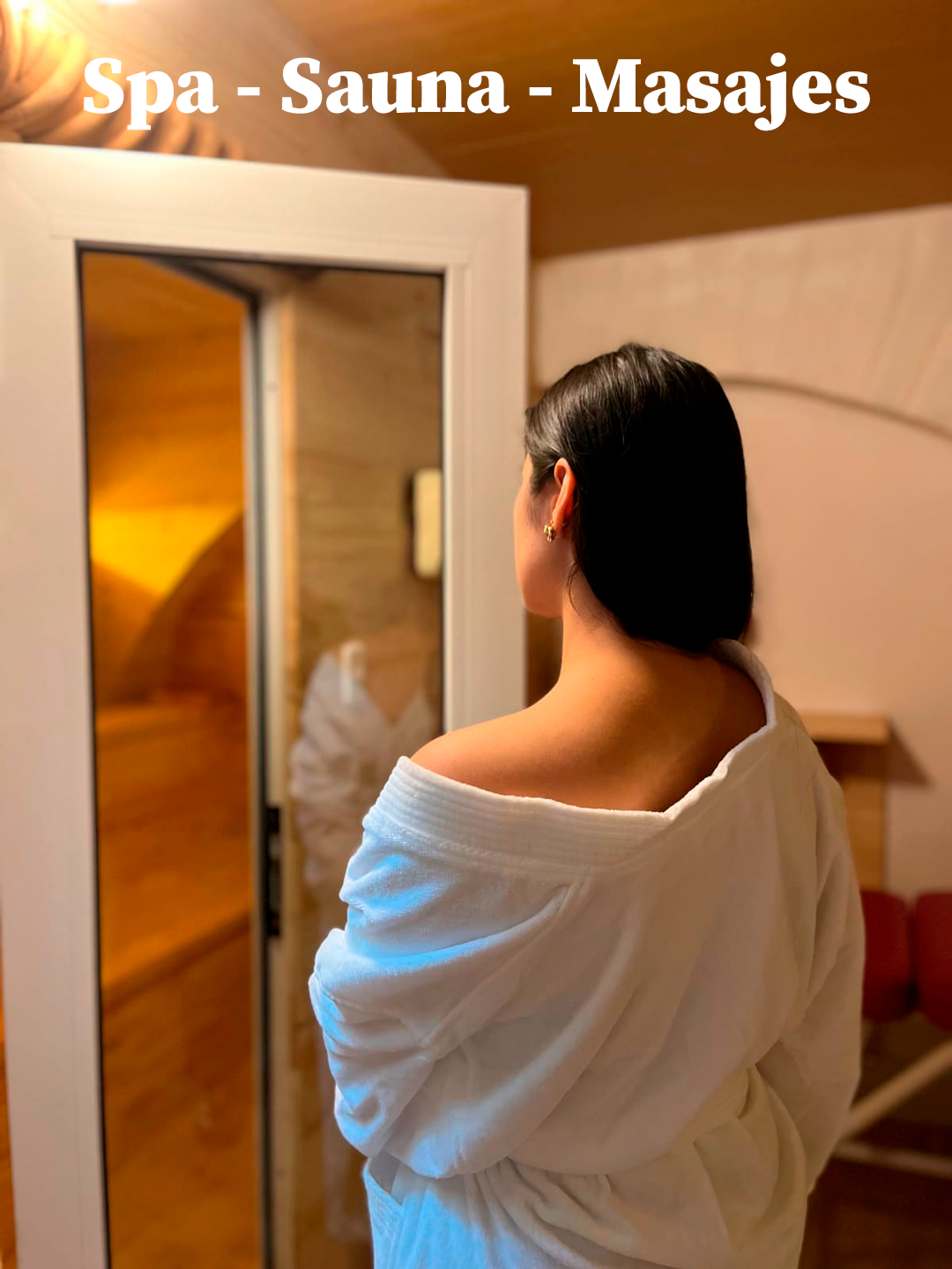 Ambiente elegante de hotel con interior cálido y refinado